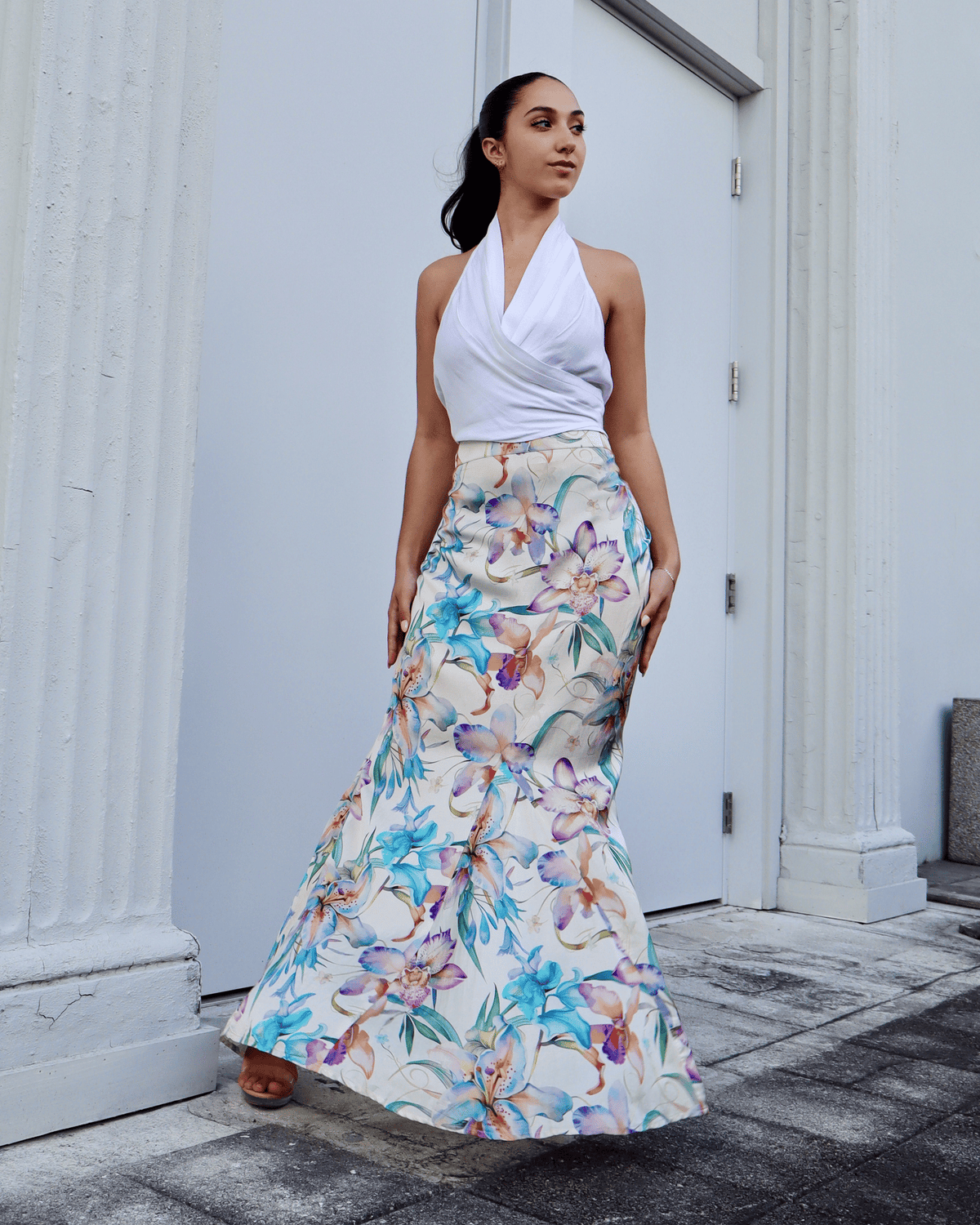 Hibiscus_model1 Des:Model is 5'2” A cup and wears size XS and US 0