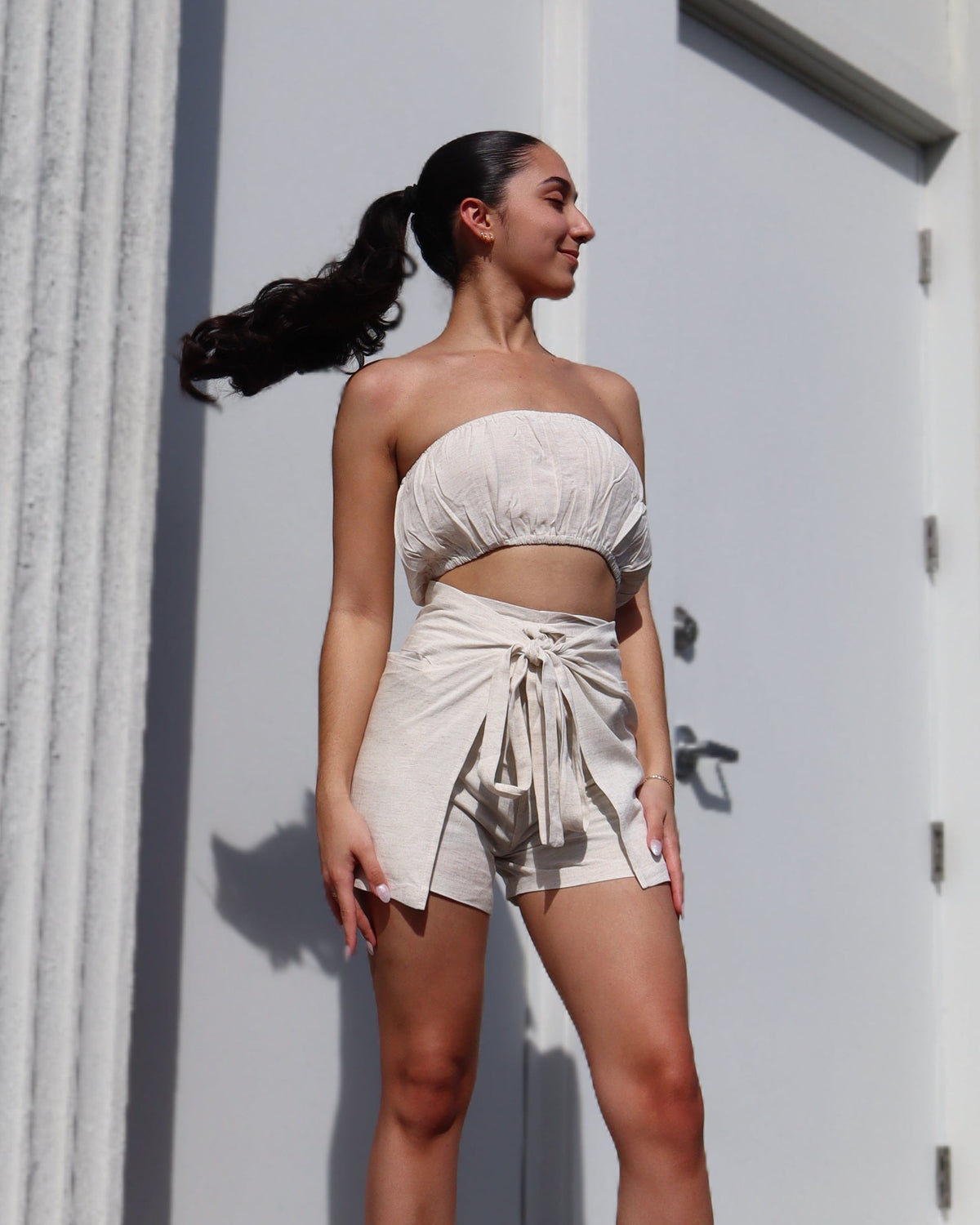 Oatmeal_model1 Des:Model is 5’2” A Cup and wears size XS and US 0