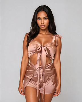 Rose Gold_model1 Des:Model is C cup and wears size S-M and US 4