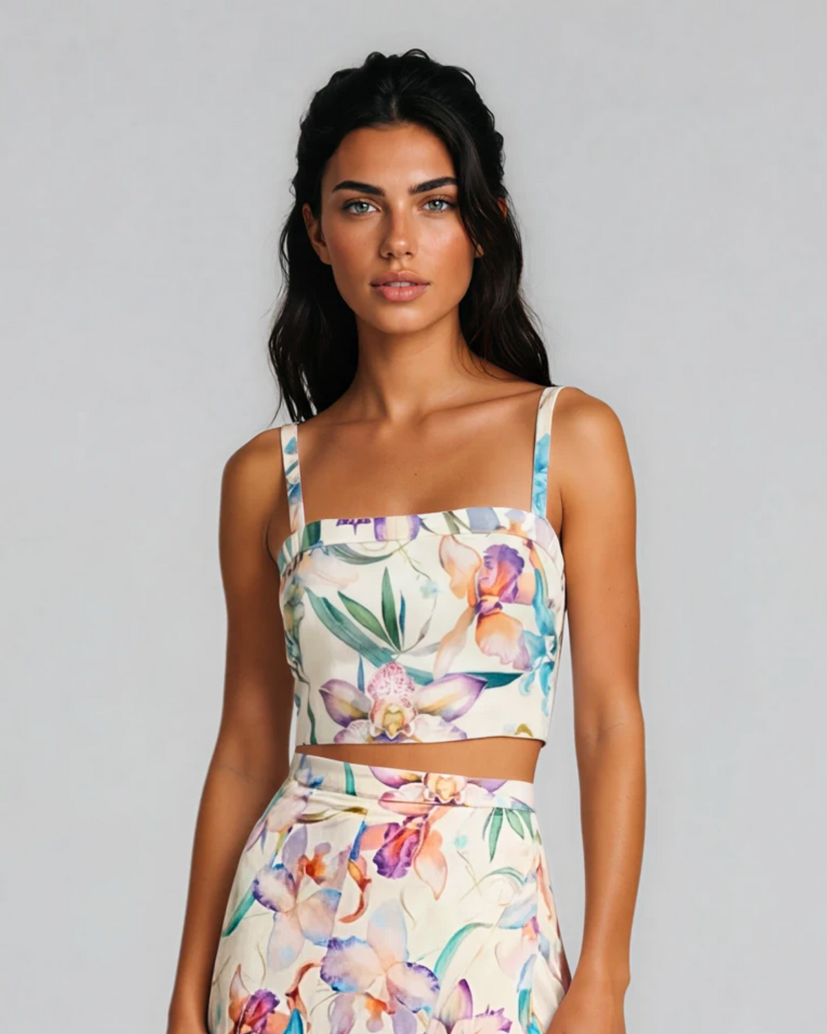 Hibiscus / Ivory (Pre-order 4/10)_model1 Des:Model is 5'7” B cup and wears size XS and US 2